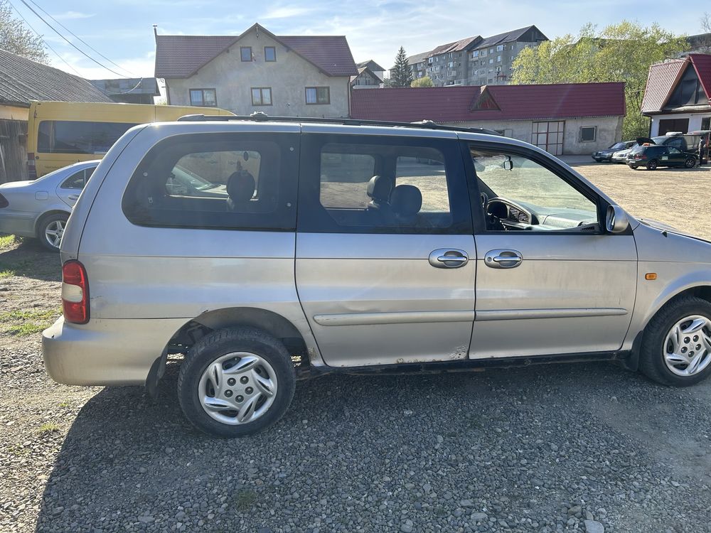 Dezmembrez kia carnival 2.9 tdi