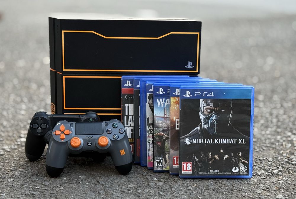 Limited Edition конзола Sony PlayStation 4 1TB +2 бр контролера+8 игри