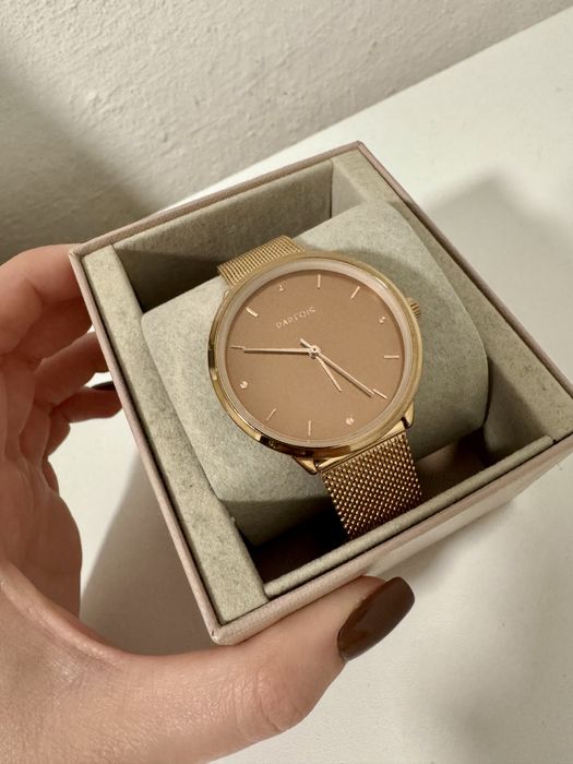 Чисто нов дамски часовник Parfois розово злато