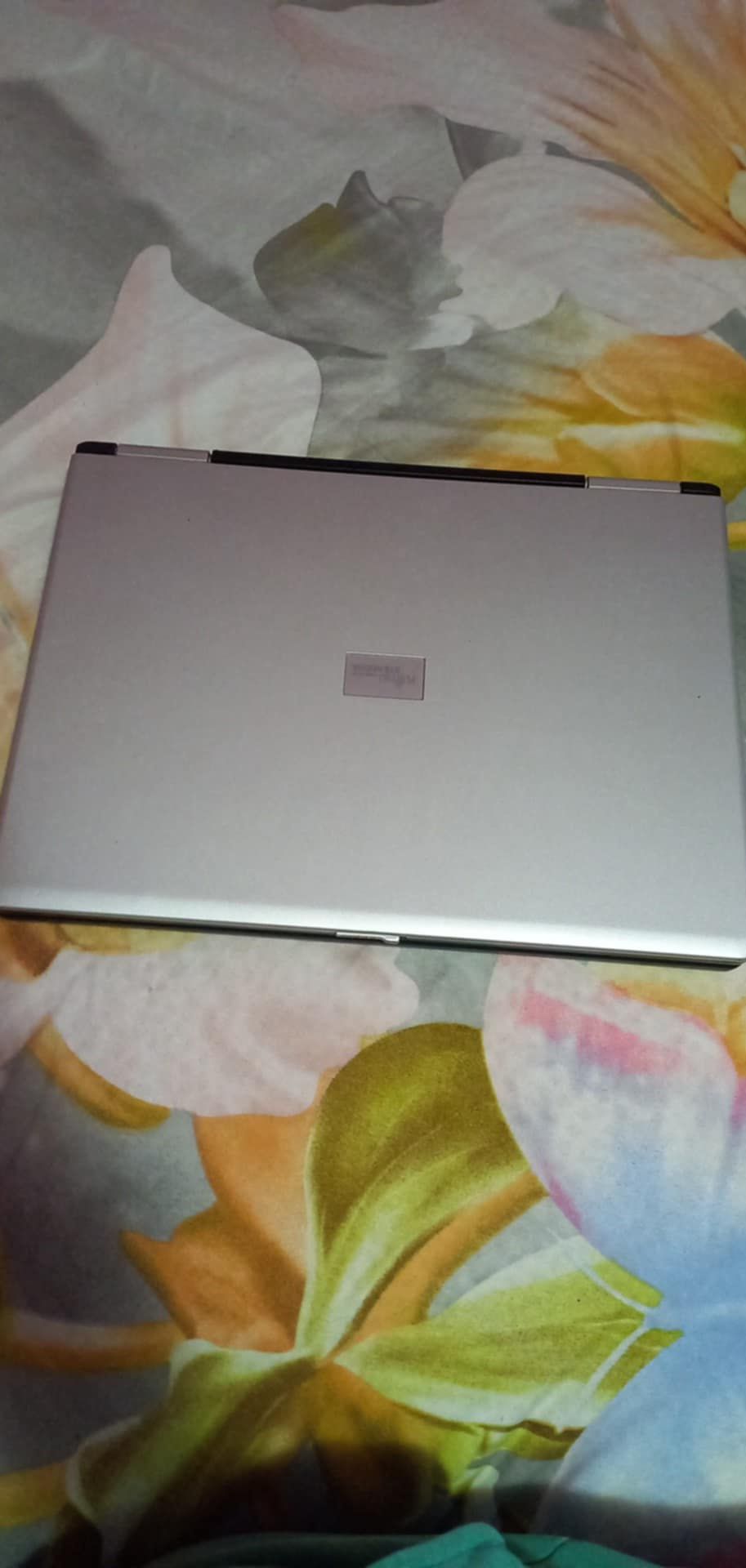Vând laptop 200 de lei