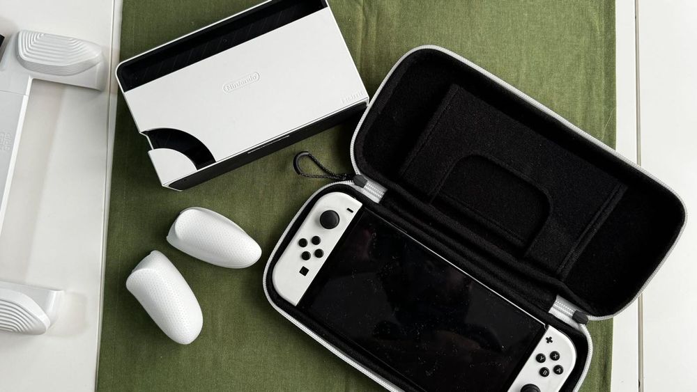 Nintendo switch OLED, încă în Garanție, puțin folosit