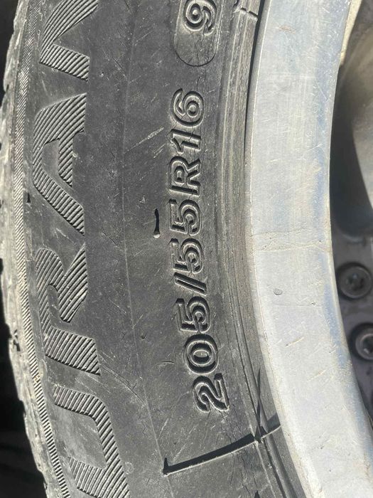 4 Jante cu tot cu cauciuc
205/55/R16
Pret 1.000 lei Negociabil 
Alte d