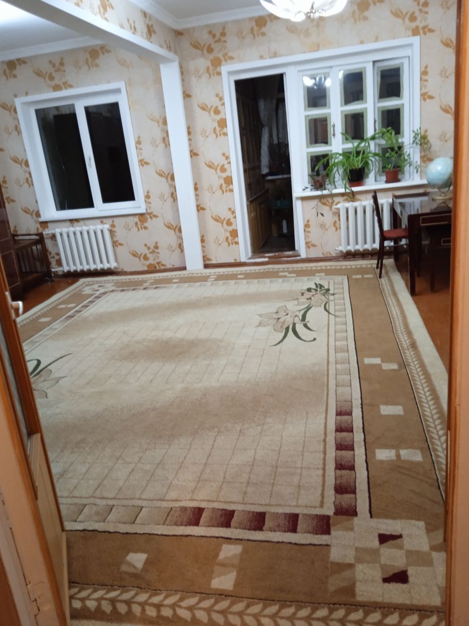 Продается квартира 4 комнтноя