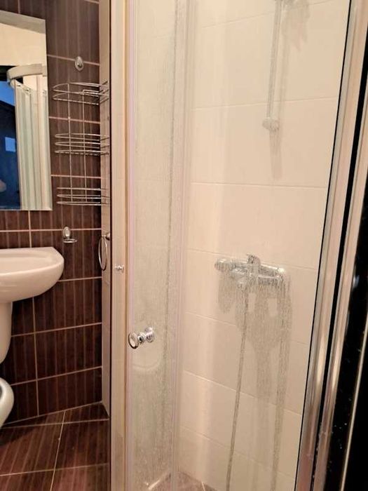 Продава се Тристаен апартамент в Бургас, Сарафово - 84 кв.м за 1929 €/кв.м - Снимка #5