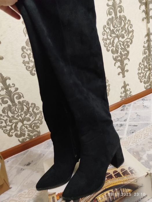 Продам новые ботфорты женские зима