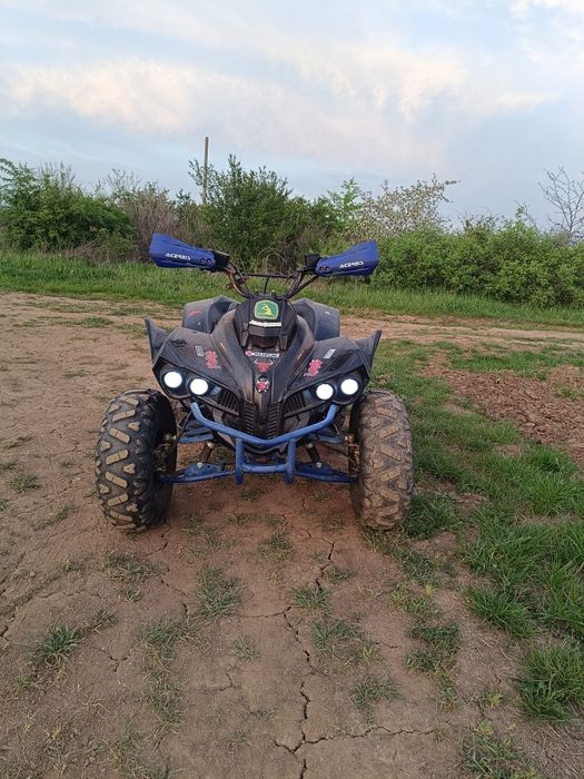 Vând atv 125cc 3+1