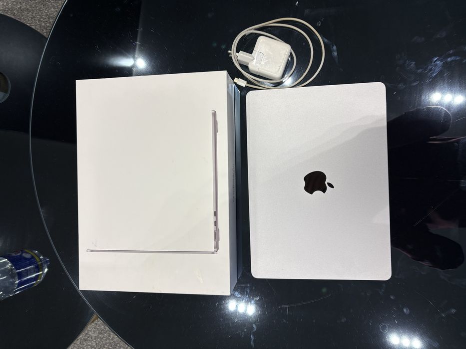 Mac book air m2 8/256