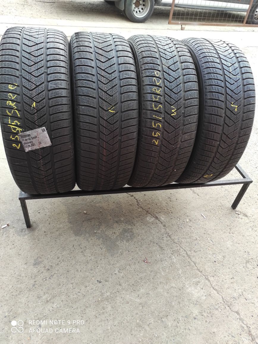 Vând anvelope M+S 255/55/20 PIRELLI