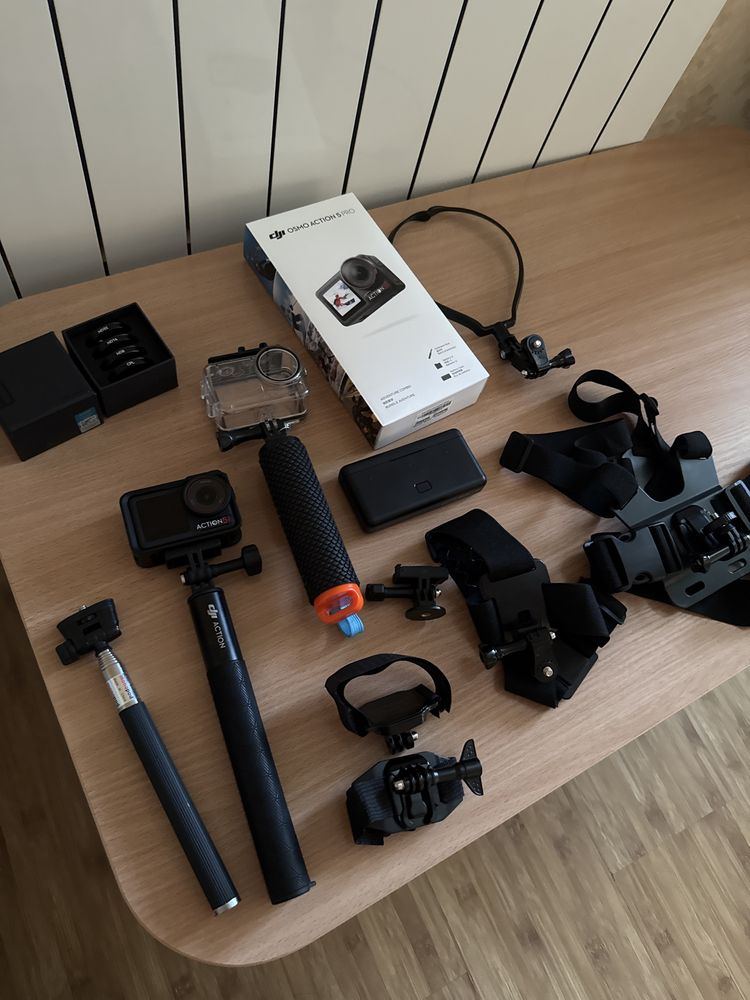 Dji action pro 5 +флешка 128гб+набор