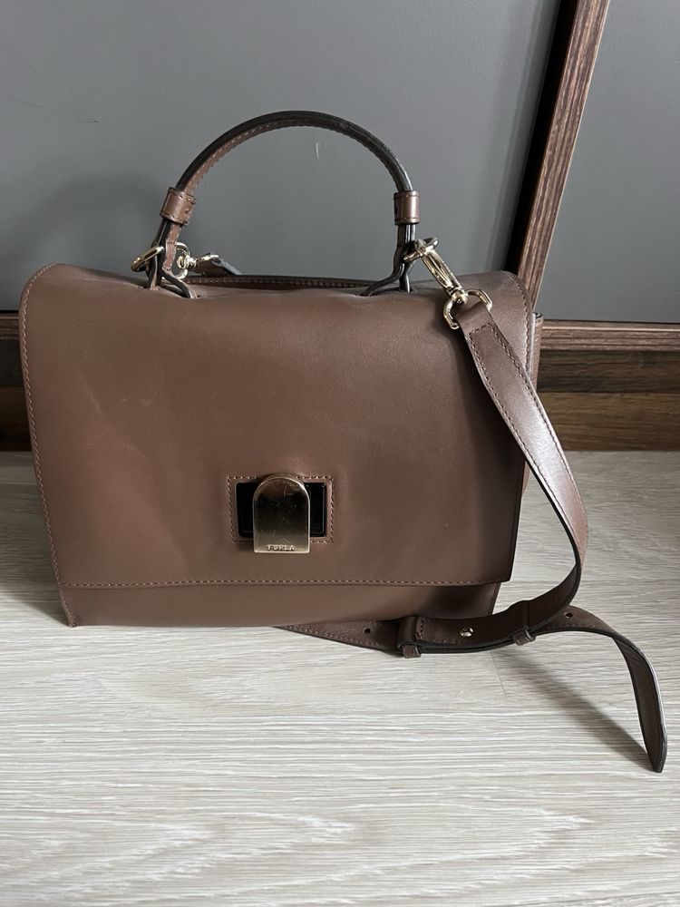 Furla дамска кожена чанта кафява