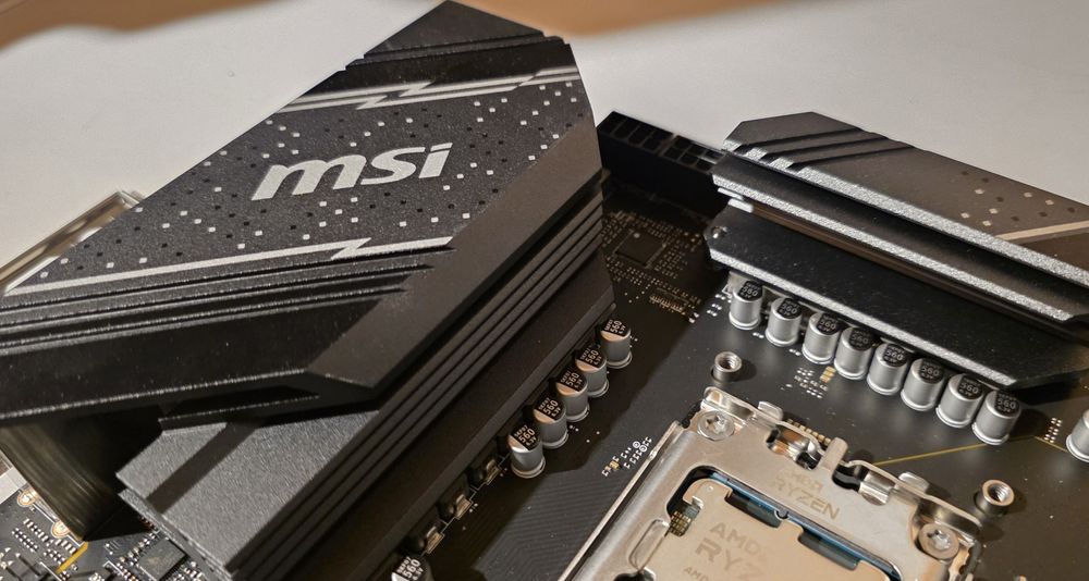 Placa baza MSI B650 GAMING Plus WIFI AM5