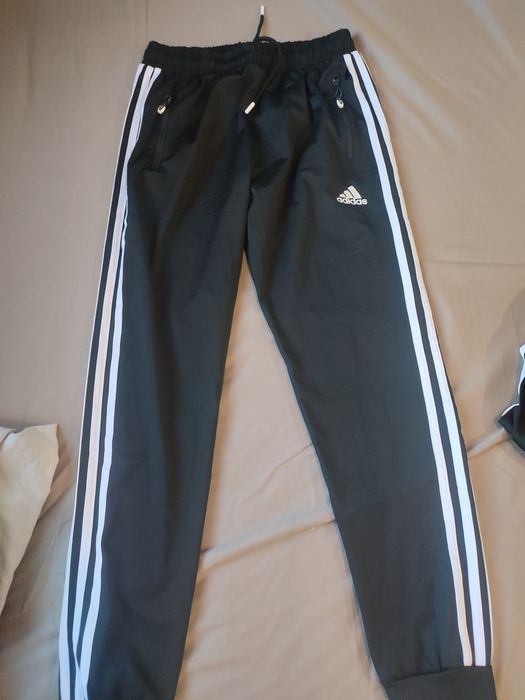 Екип на Adidas размер L