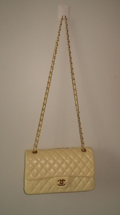 Chanel жълта чанта