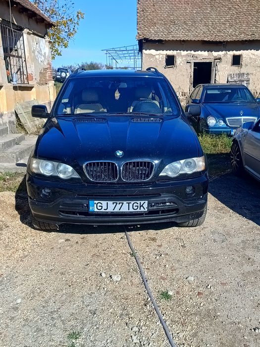 Vând schimb X5 e53