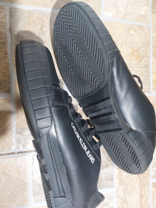 Vând adidași Calvin Klein Jeans