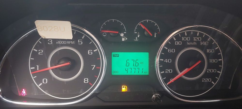 Gentra avtomashina sotiladi