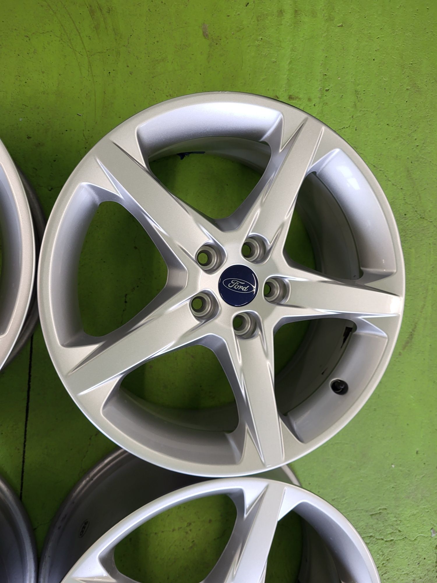 18 5x108 Ford лети джанти 5х108 форд