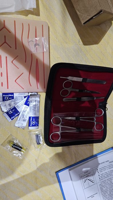 Xirurgik toplam trenajyor