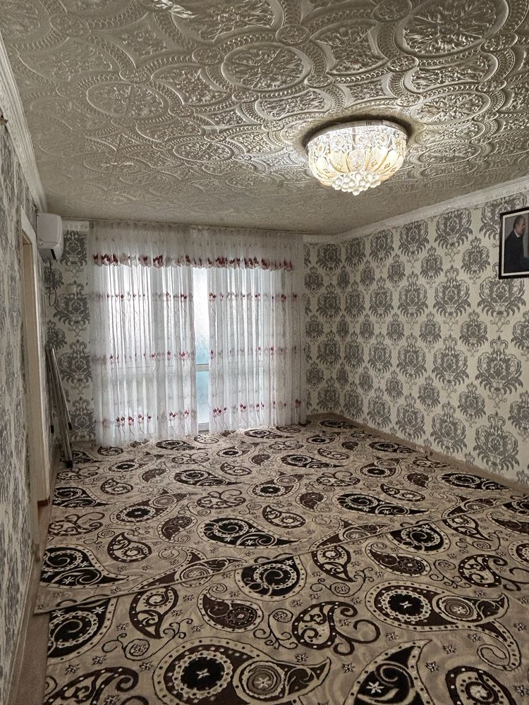 Чирчик Тройцк.  3х комнатная 66 кв.