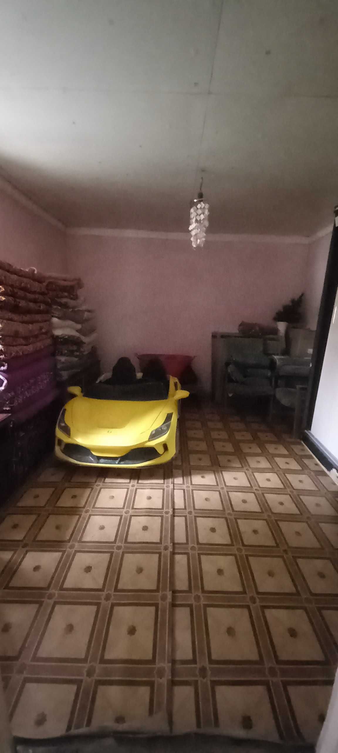 Guliston shahar Dostlik mahallasida hovli uy sotiladi