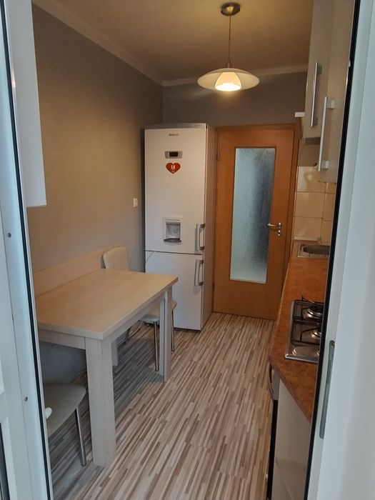 Închiriez apartament 2 camere