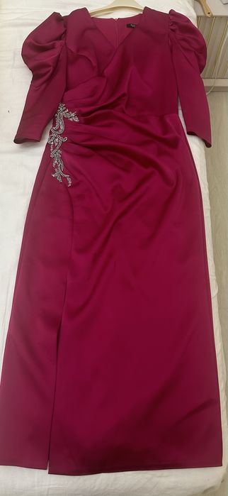 Платьe женские