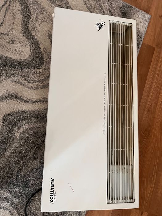 Vând calorifere electrice