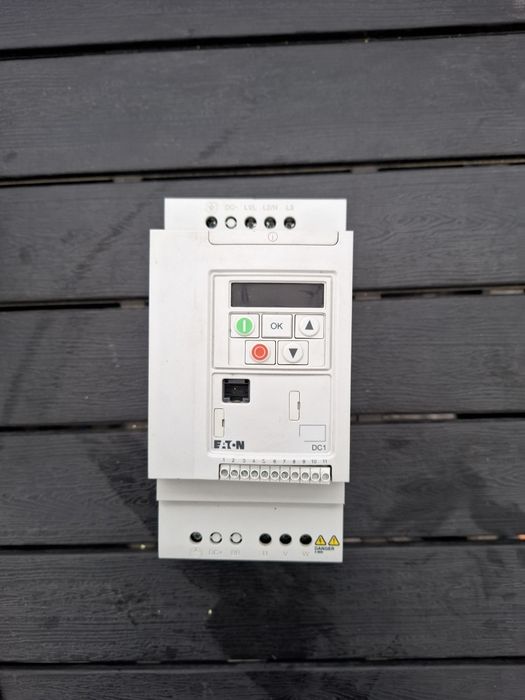 Convertizor de frecventa Eaton DC1, 2,2 kW.