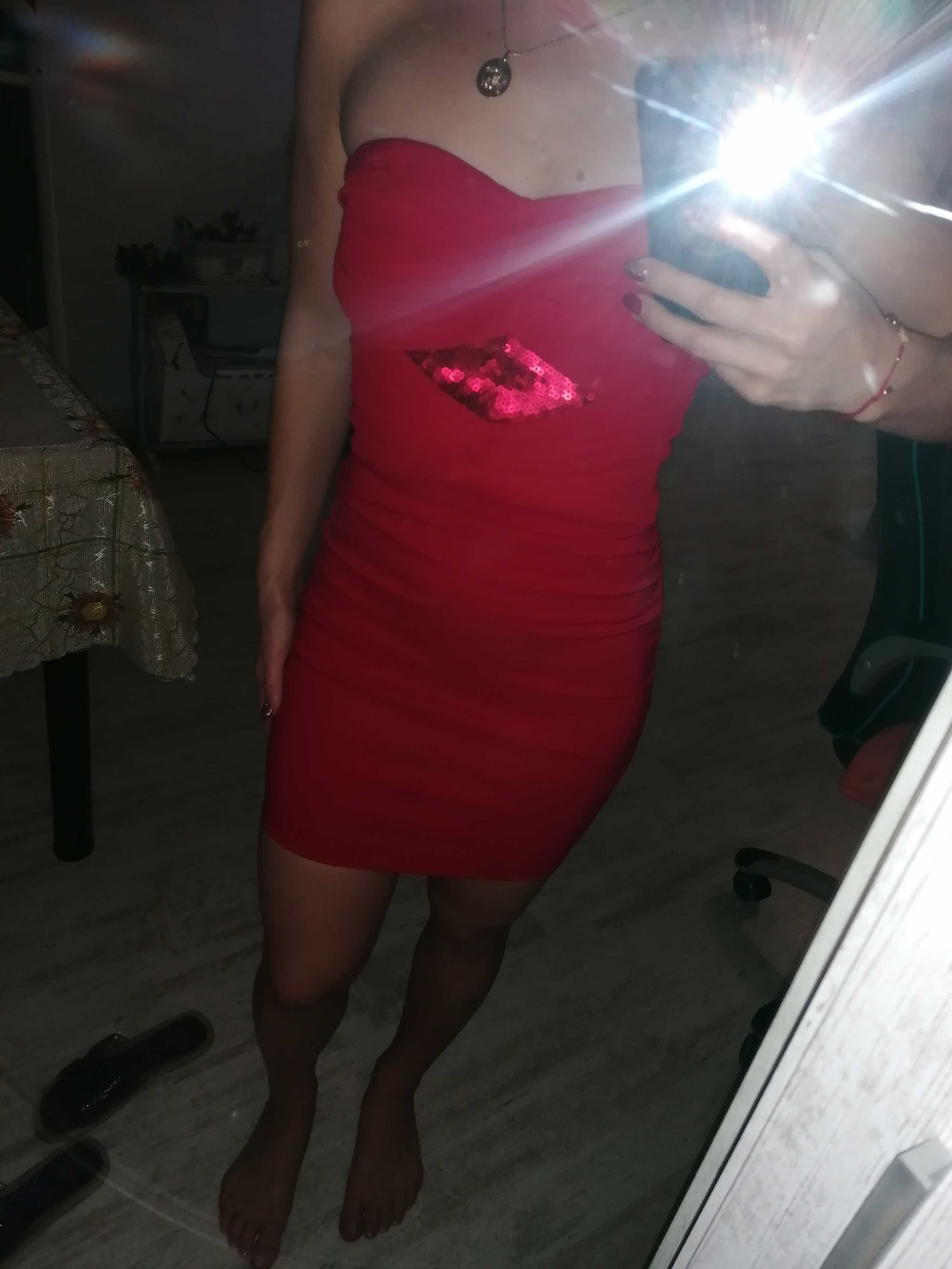 Червена еластична рокля S
