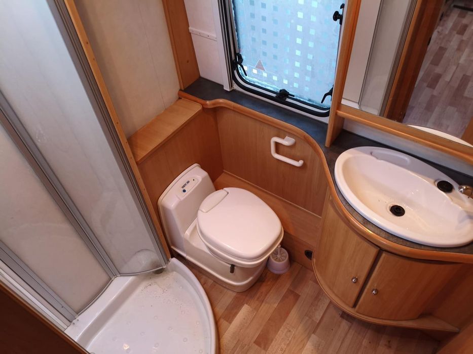 2004 Geist caravan 3 paturii 3850€. Si chochman Amara 2012  ...