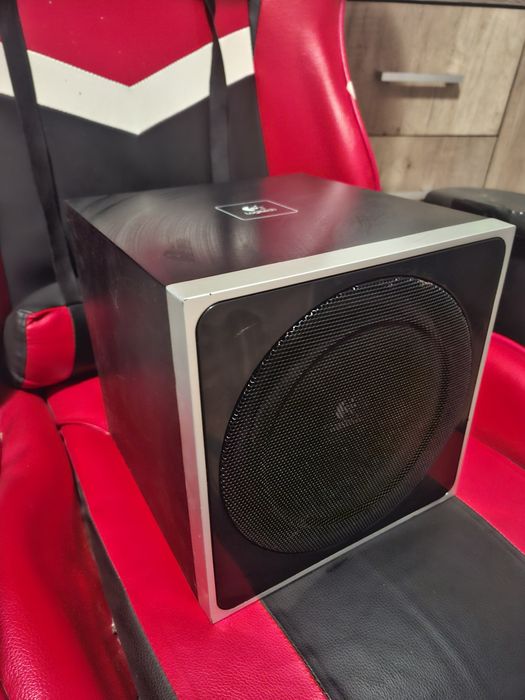 Vand sistem audio loghitech z4 perfect functionabil!!