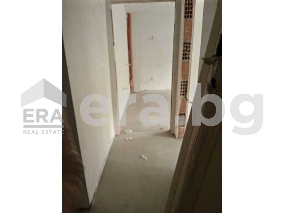 Продава се Тристаен апартамент в Варна, Център - 77 кв.м за 1800 €/кв.м - Снимка #3