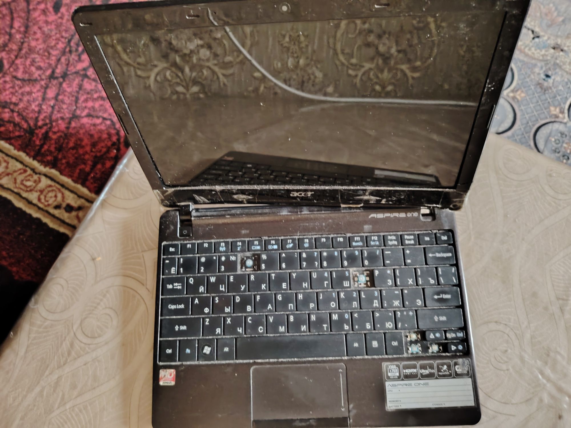 Aser aspire one sotiladi ishliydi
