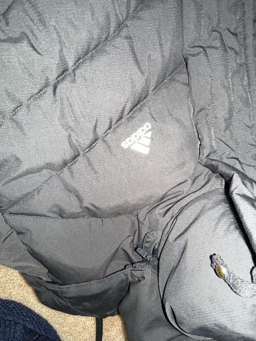 Продас куртка adidas