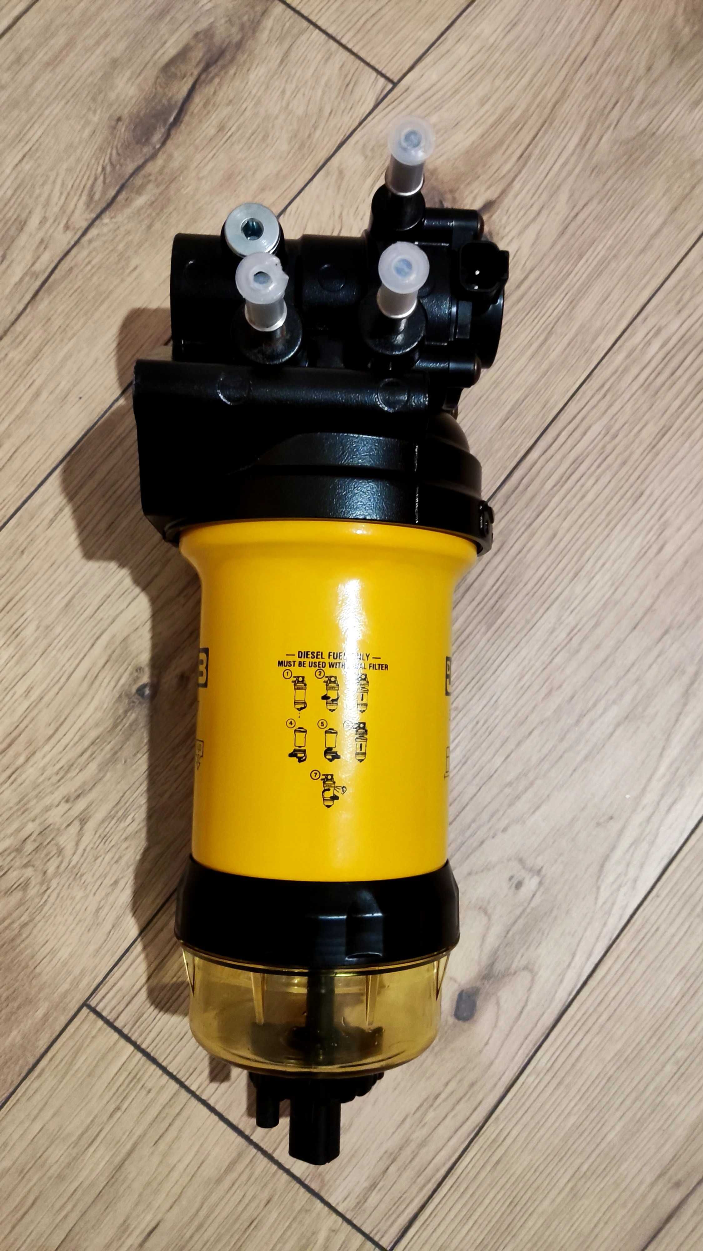 Продавам оригинална горивна помпа к-т за JCB 3/4CX 320/A7225