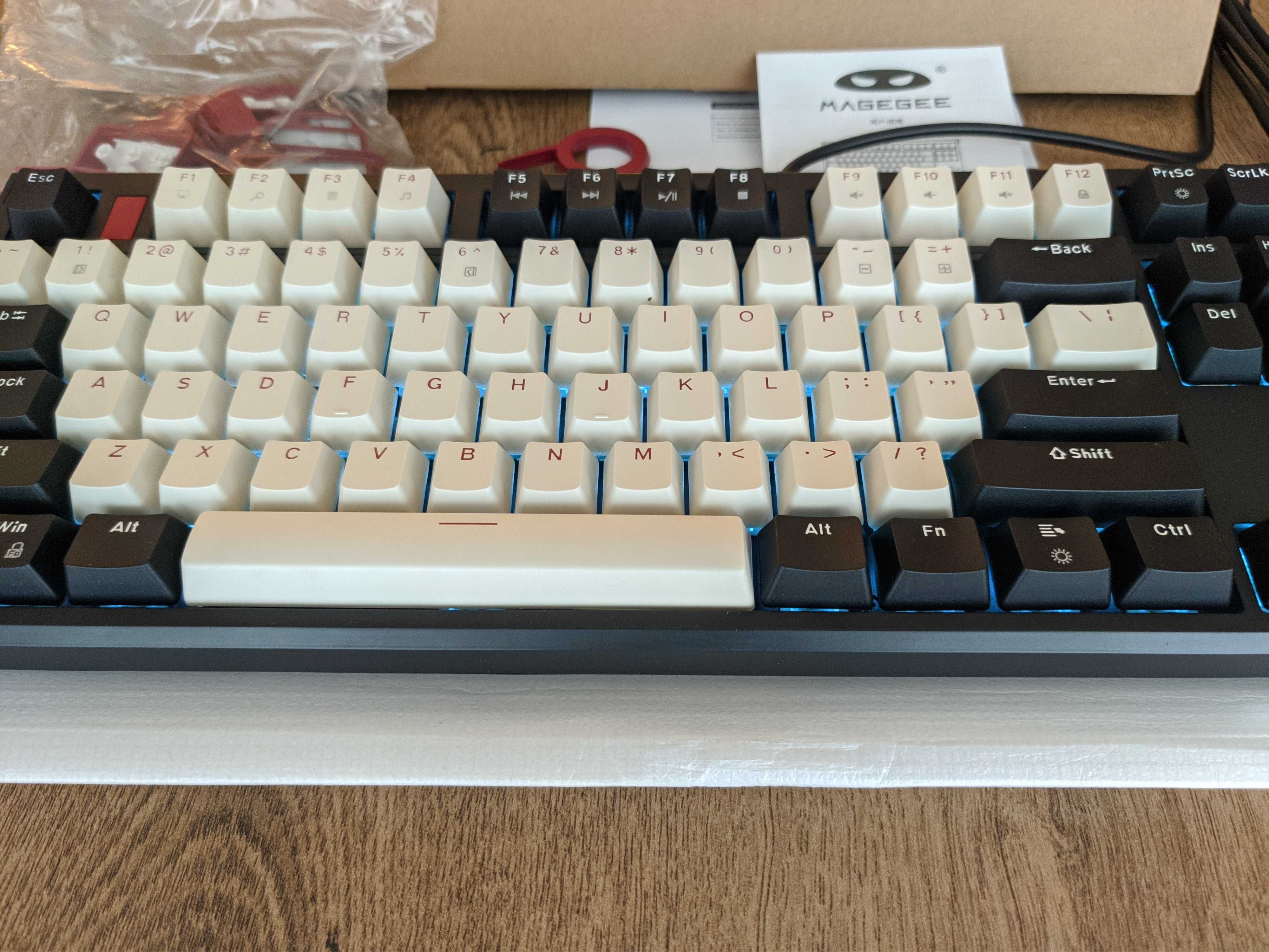 Геймърска механична клавиатура MageGee 87 – Blue/Brown switch - LED