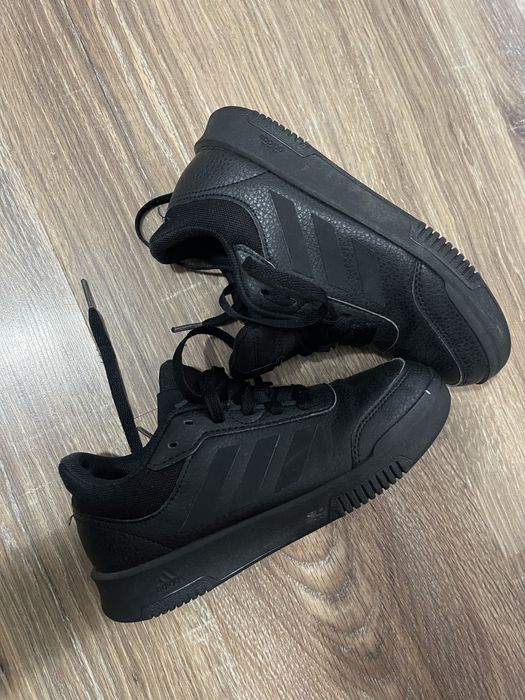 Adidasi adidas originali pt copii