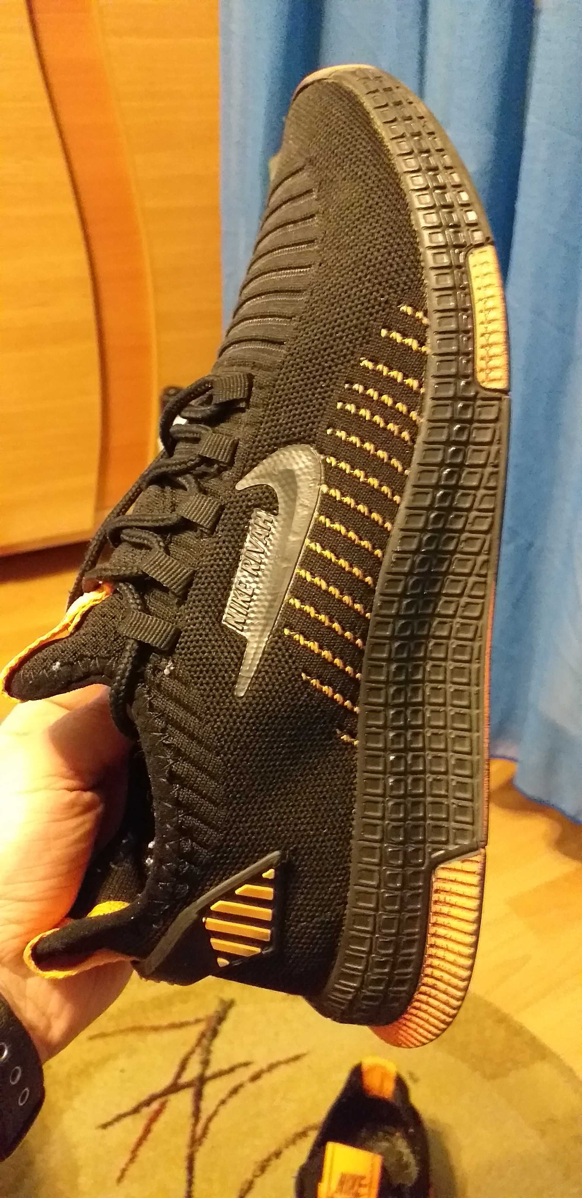 Pantofi sport Nike mărimea 43