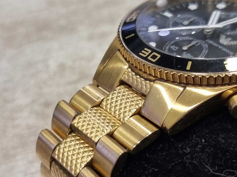 Мъжкият часовник Emporio Armani AR5857