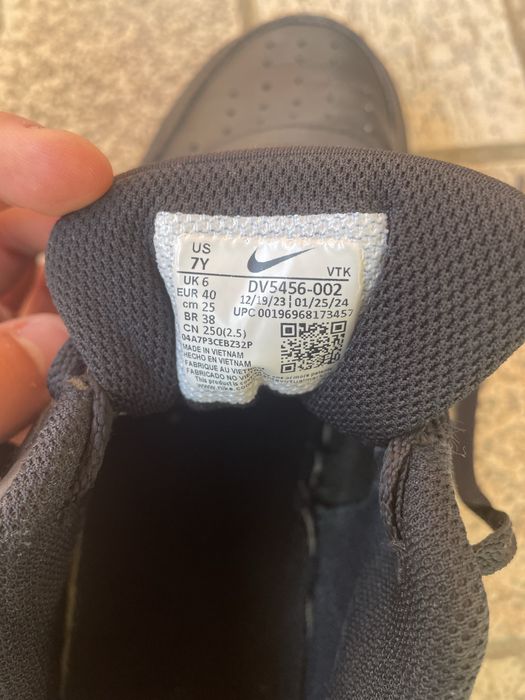 Обувки nike court borough low