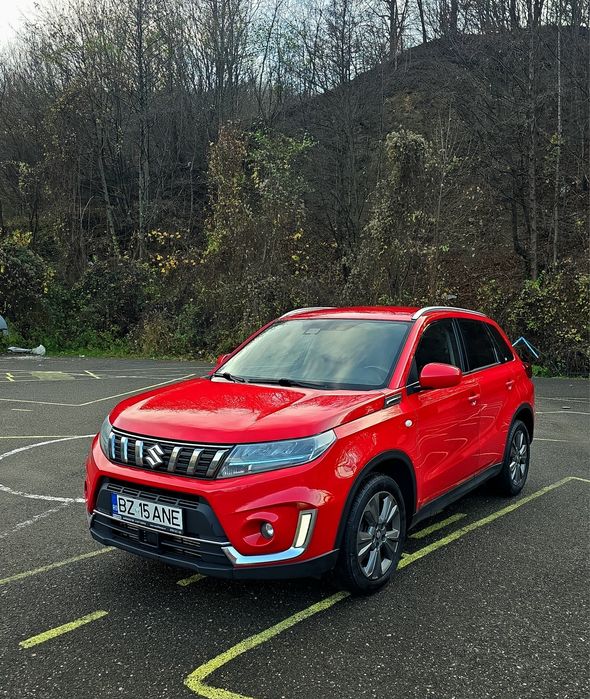 Suzuki Vitara Hybrid (Benz+Ele) 4x4  Unic proprietar