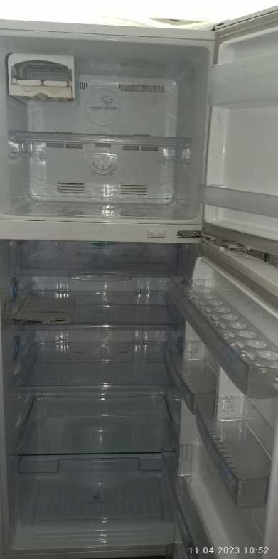 Большой двухкамерный холодильник Самсунг
