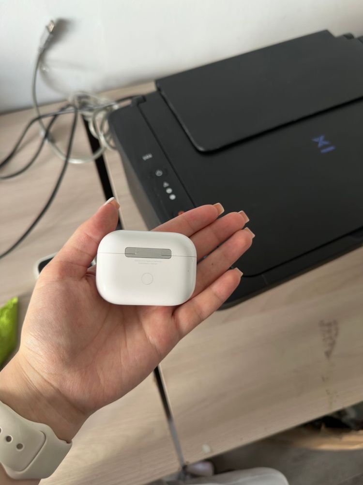 Наушники Apple AirPods Pro 2 with Type-C/Wireless Charging белый