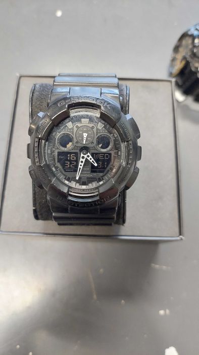 Часовник Casio G-Shock GA-100