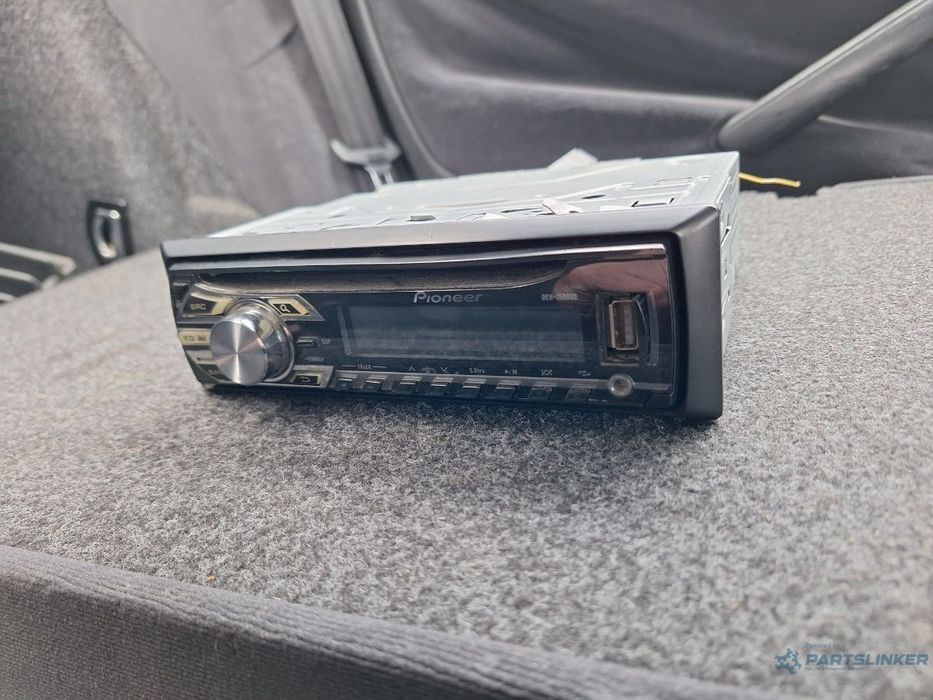 Player CD/DVD sistem de navigație VOLKSWAGEN PASSAT 3B3 2000 1.9 TDI AWX 96KW|130HP 2000