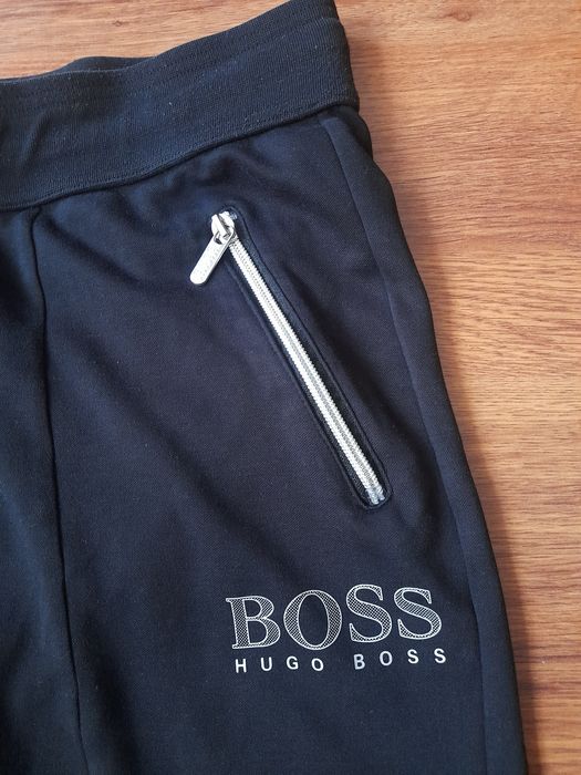 Boss мъжко долнище L размер.