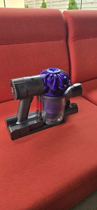 Aspirator dyson v6