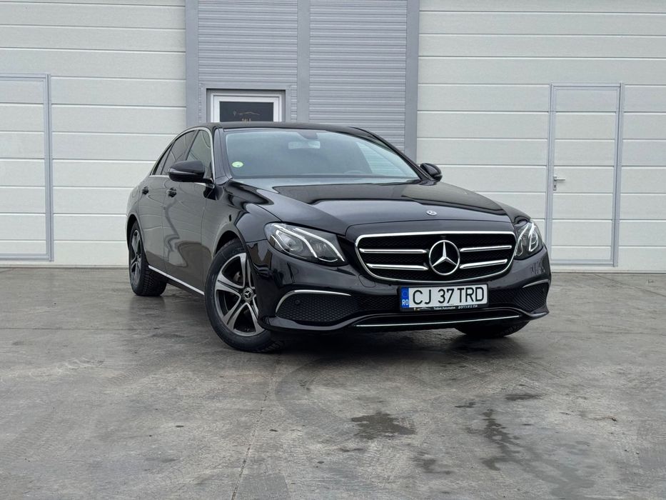 Mercedes-Benz E E220d / TVA Deductibil / Tablete / Camere 360