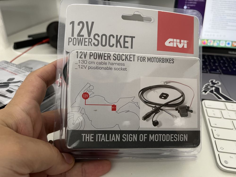 Givi S110 Moto conector USB / 12V