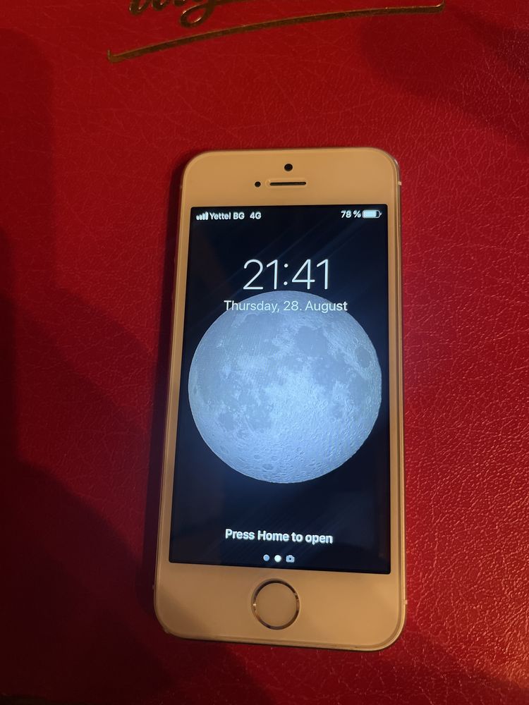 Iphone 5s бял като нов